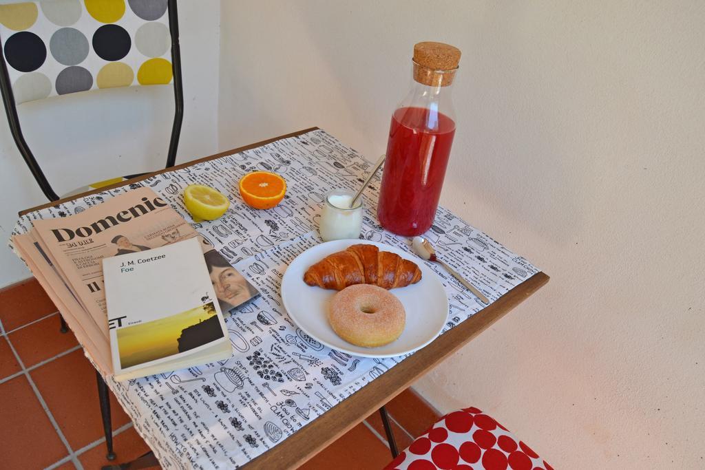 Bed And Book Giusino Acomodação com café da manhã 